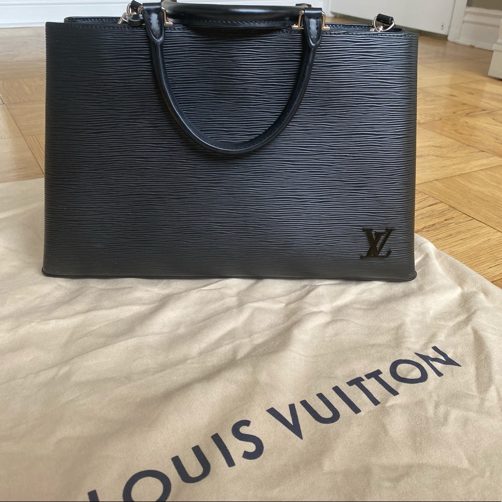 Louis Vuitton Black Epi Leather Kleber PM bag